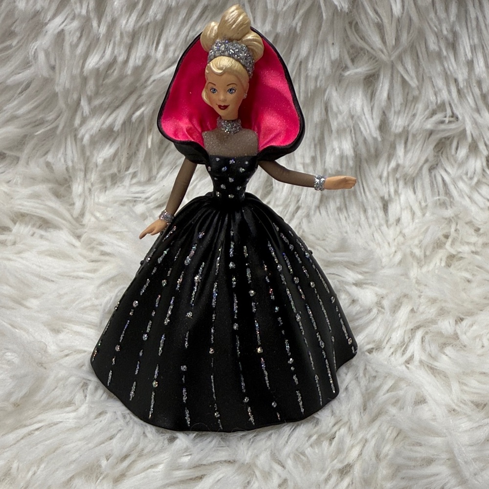 Mattel Holiday Barbie 1998 Ornament